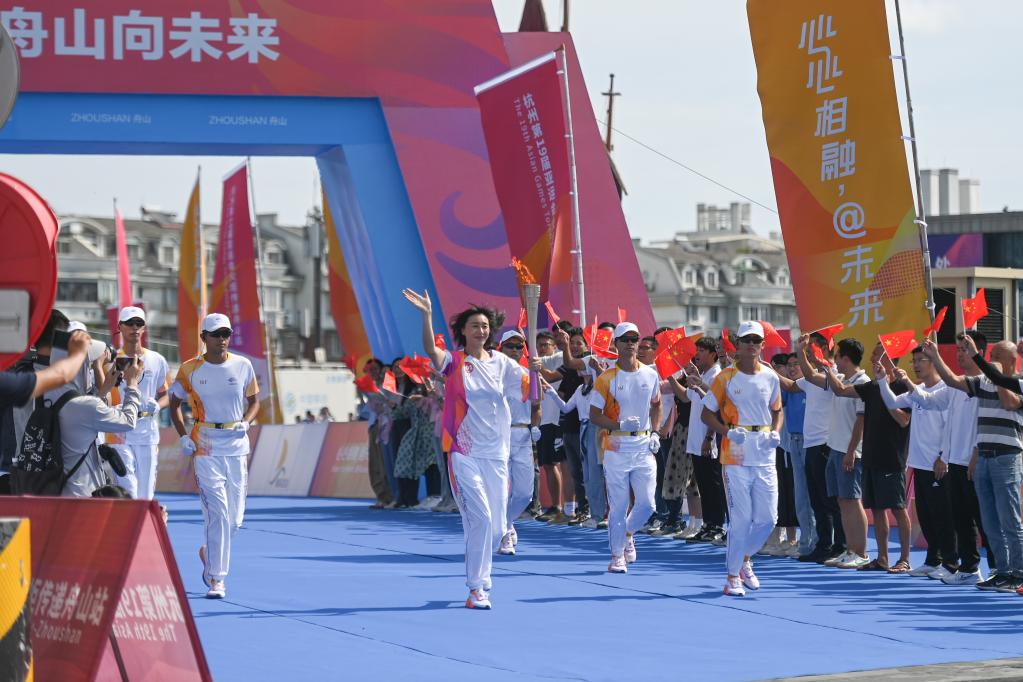 杭州亞運(yùn)會｜“薪火”凝聚榜樣力量――亞運(yùn)火炬手速寫(圖1)
