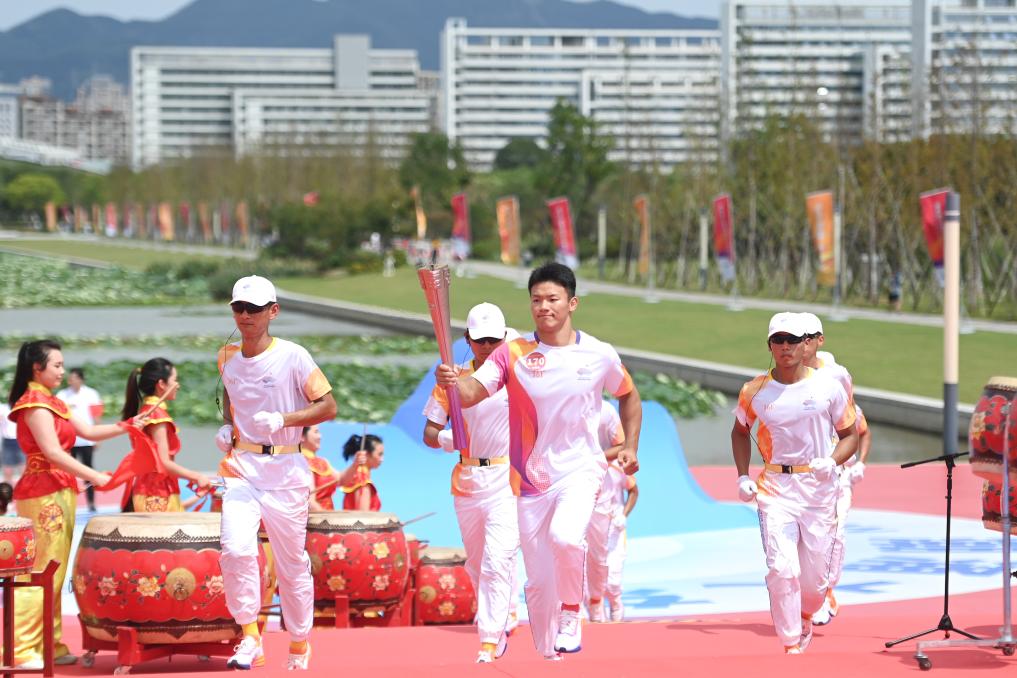 杭州亞運(yùn)會｜“薪火”凝聚榜樣力量――亞運(yùn)火炬手速寫(圖3)