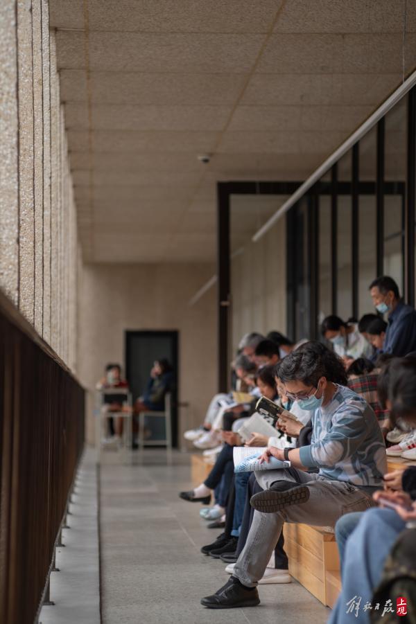讀書，遛娃，打卡……清明假日，上海這間圖書館開啟限流模式(圖17)