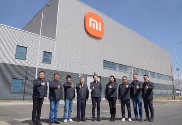 小米汽車超級工廠正式揭幕 雷軍與董事們親自參觀體驗(圖1) 小米汽車超級工廠正式揭幕 雷軍與董事們親自參觀體驗(圖1)