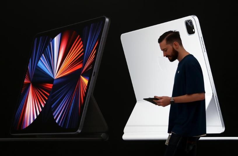 傳蘋果將新增全新的屏幕客制化規(guī)格 用戶能夠選擇亮面、霧面材質(zhì)(圖1) 傳蘋果將新增全新的屏幕客制化規(guī)格 用戶能夠選擇亮面、霧面材質(zhì)(圖1)