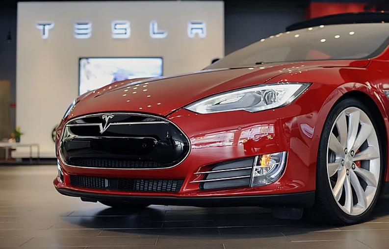 傳特斯拉低價入門車款Model 2將在2025年進行量產 售價低于2.5萬英鎊(圖1) 傳特斯拉低價入門車款Model 2將在2025年進行量產 售價低于2.5萬英鎊(圖1)