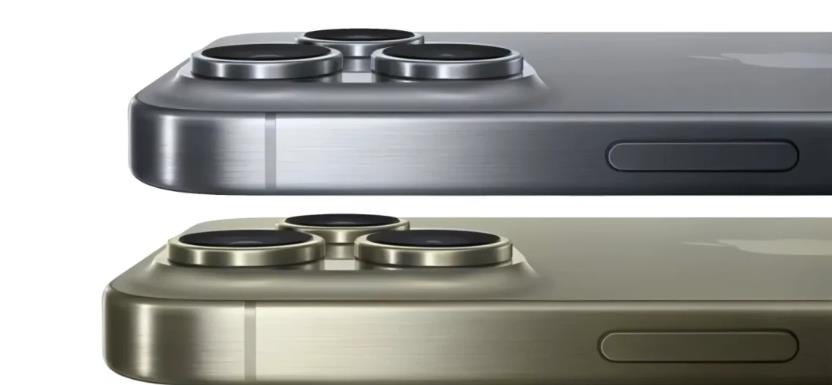 由于改進了光澤鈦金屬 iPhone 16 Pro機型可能看起來更閃亮(圖1) 由于改進了光澤鈦金屬 iPhone 16 Pro機型可能看起來更閃亮(圖1)