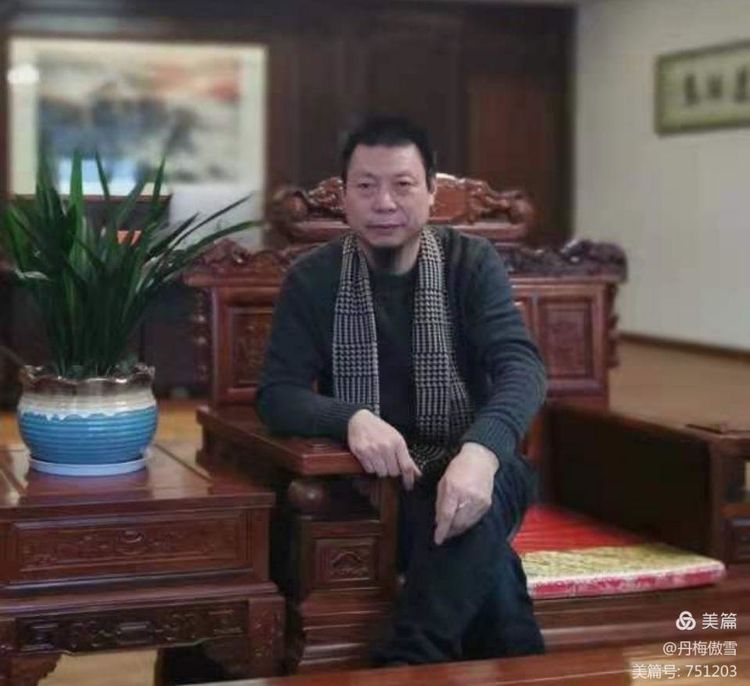 博采萬象貫古通今，筆神墨仙傳承千年——記中國抄經(jīng)第一人，萬福圖騰創(chuàng)始人江南余良先生(圖1)