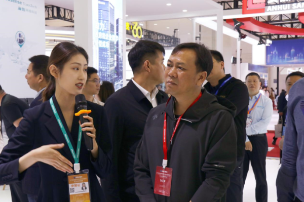 
			智通道和，舒心出行，海信網(wǎng)絡(luò)科技公司亮相第十四屆交博會
		(圖2)