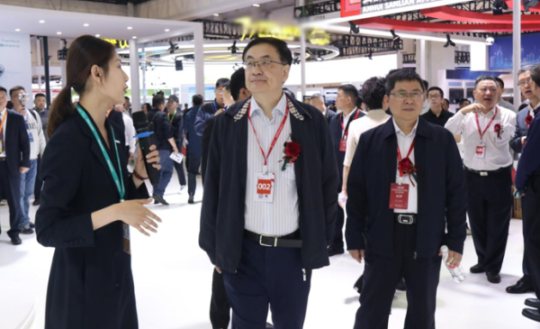智通道和，舒心出行，海信網(wǎng)絡(luò)科技公司亮相第十四屆交博會(huì)