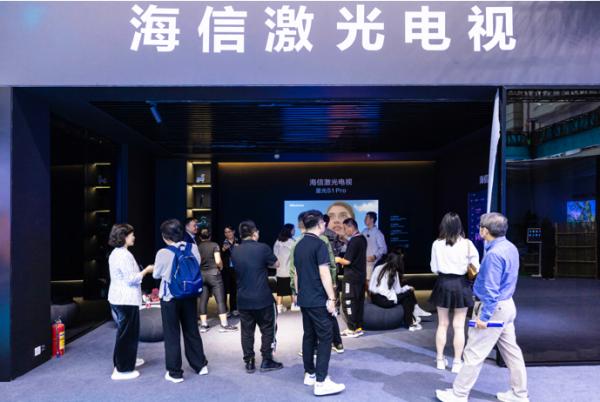 100英寸可折疊電視深圳吸睛！海信激光電視星光S1又獲金獎(jiǎng)