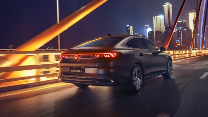 15萬左右買什么車好？推薦凌渡L，朱一龍代言的大眾最有型轎跑(圖2)