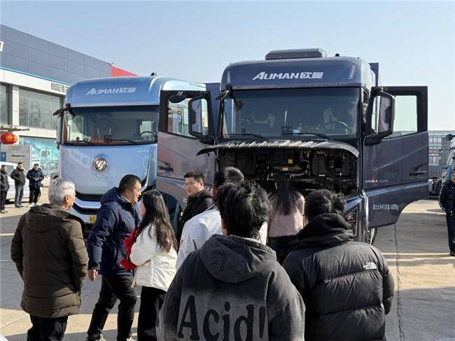 卡友共鑒！歐曼銀河全球價(jià)值品鑒之旅·臨沂站：科技與舒適的完美邂逅(圖3)