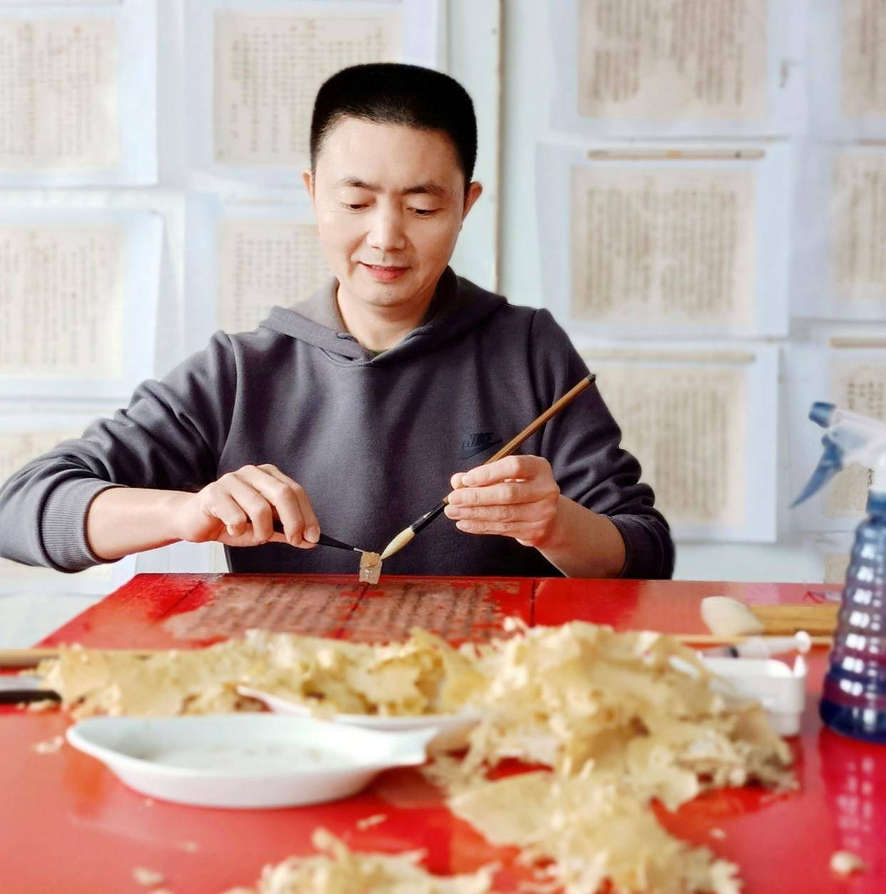 梁波在修復與創作之間，續寫千年文明的匠人詩篇(圖1)