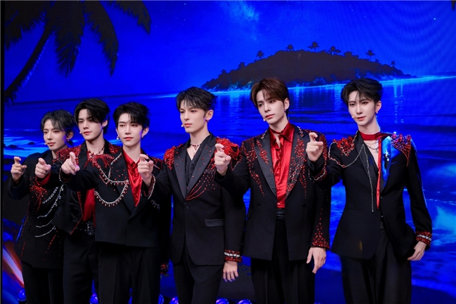 佳能EOS C50 團播首秀驚艷無憂之夜,明星感直播助推流量破百億(圖4) 佳能EOS C50 團播首秀驚艷無憂之夜,明星感直播助推流量破百億