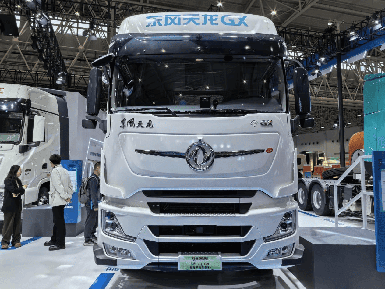 東風(fēng)天龍GX智能干線牽引車：智能物流的新標(biāo)桿(圖1)