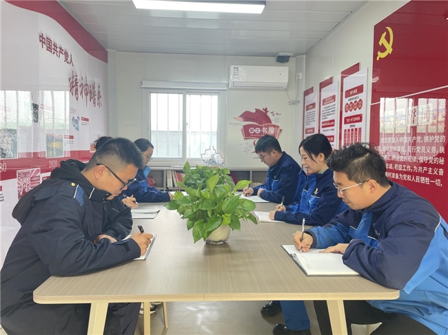 黨群活動室憶廠史 故事分享凝共識(圖1) 黨群活動室憶廠史 故事分享凝共識(圖1)