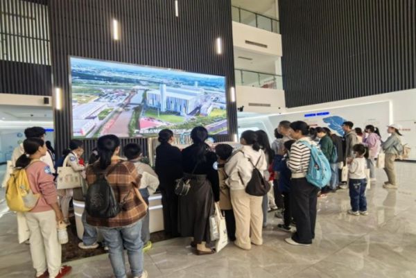 港灣街道開展親子環(huán)保研學活動：寓教于樂播撒綠色種子(圖2)